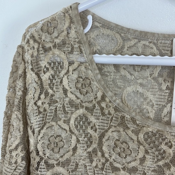 Chicos Beige Sheer Lace 3/4"-Sleeve Top - Picture 3 of 6